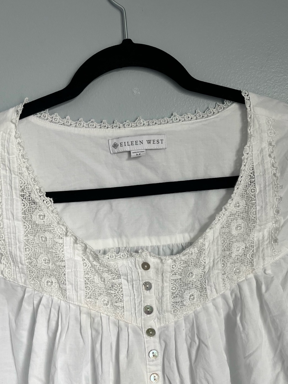Eileen West White Cotton Nightgown with Lace Trim SZ MED Excellent Condition - Picture 3 of 7